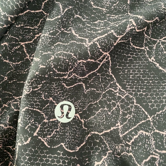 Lululemon jacket - Picture 9 of 9